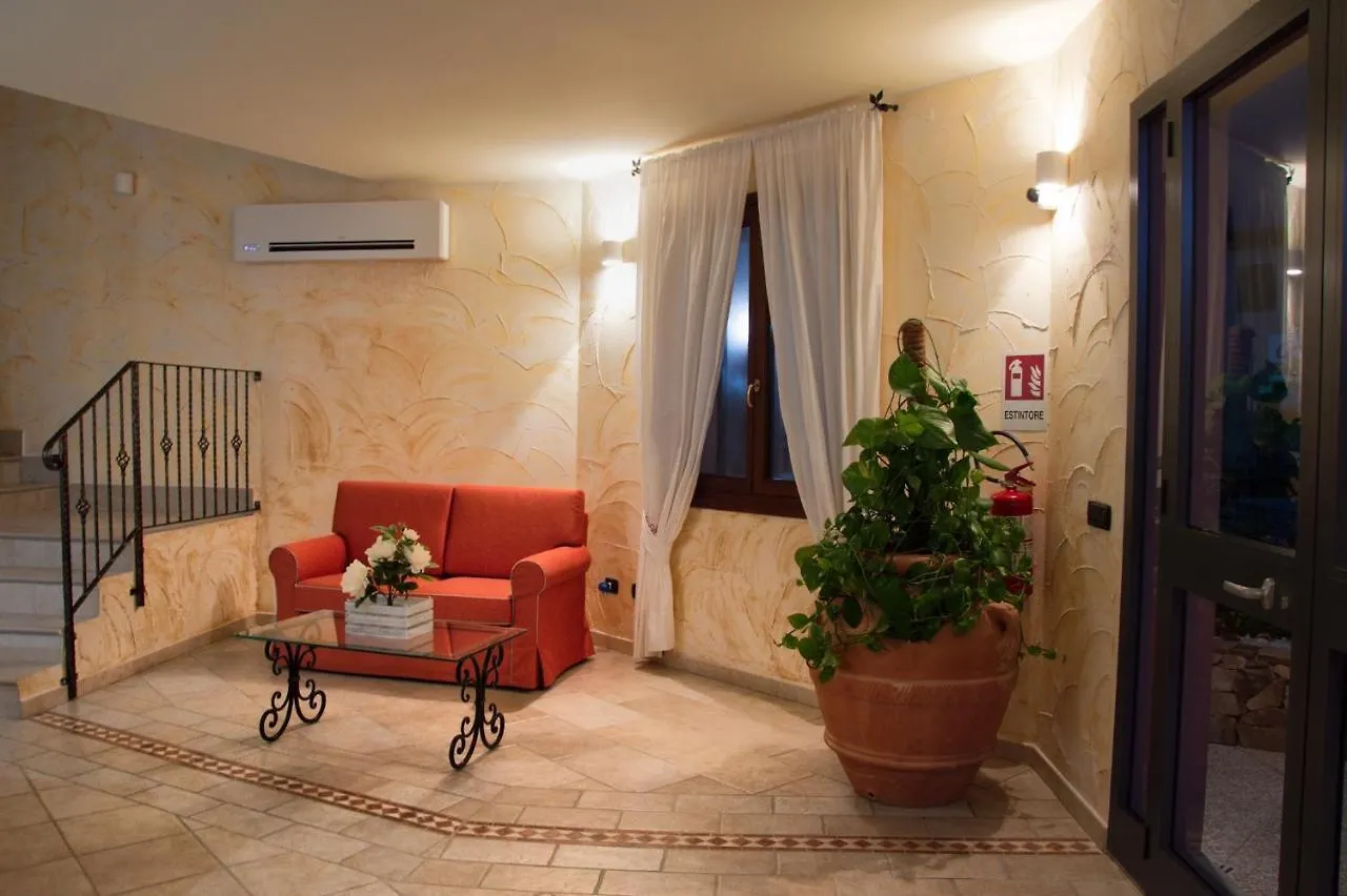 Hotel Trinita Dei Corsari トッレ・デイ・コルサリ
