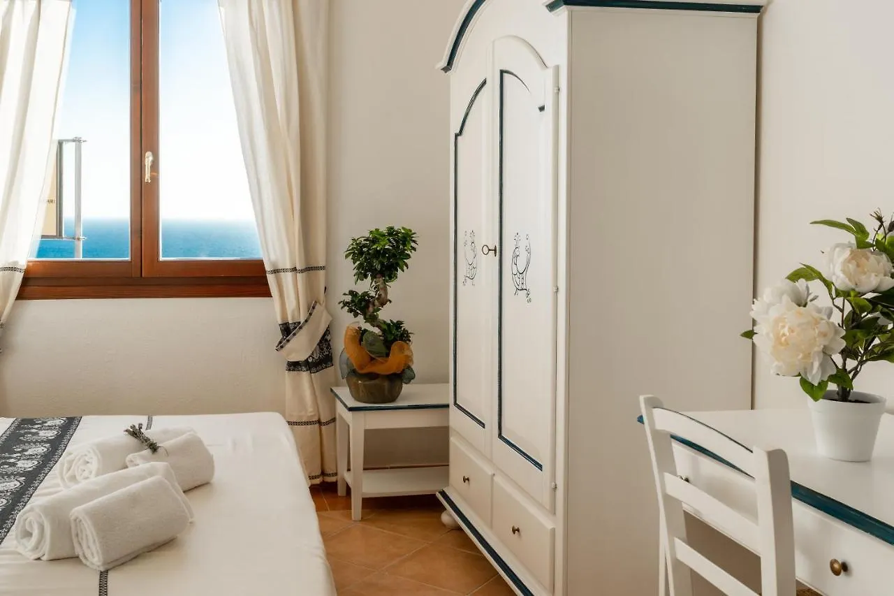 Hotel Trinita Dei Corsari トッレ・デイ・コルサリ
