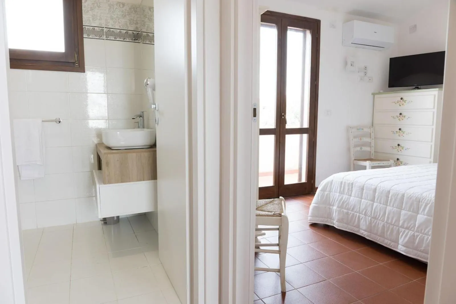 Hotel Trinita Dei Corsari トッレ・デイ・コルサリ
